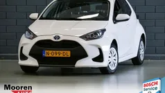 Wit Gebruikt 2021 Toyota Yaris Hybrid Active Hatchback | € 18.950 (Eerlijke prijs)
