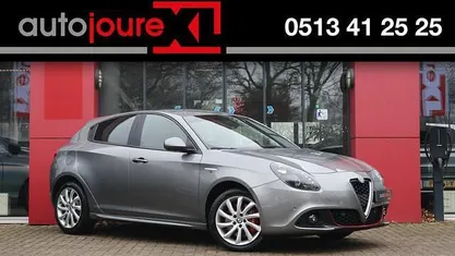 Grijs Gebruikt 2018 Alfa Romeo Giulietta Super Hatchback | € 13.999 (Eerlijke prijs)