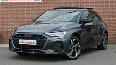 Grijs Nieuw 2025 Audi A3 Sportback e-tron Competition Sedan | € 51.450 (Super prijs)