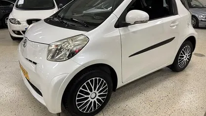 Occasion Toyota iQ 68 PK (50 kW) 2010 Wit Hatchback