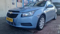 Blauw (metallic) Gebruikt 2010 Chevrolet Cruze Sedan | € 3.495 (Eerlijke prijs)