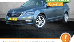 Grijs, metallic lak Gebruikt 2020 Skoda Octavia Stationwagen | € 21.900 (Eerlijke prijs)