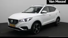 Wit Gebruikt 2021 MG ZS Luxury Sedan | € 16.400 (Eerlijke prijs)
