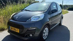 Grijs Gebruikt 2013 Peugeot 107 Active Hatchback | € 3.649 (Eerlijke prijs)