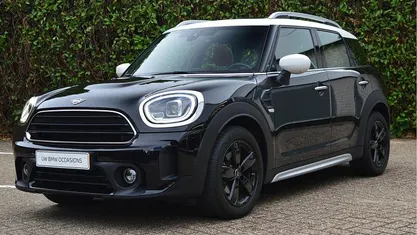 Zwart Gebruikt 2021 Mini Cooper Countryman Classic SUV | € 23.900 (Goede deal)