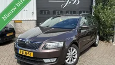 Bruin Gebruikt 2013 Skoda Octavia Ambition Stationwagen | € 6.250 (Eerlijke prijs)