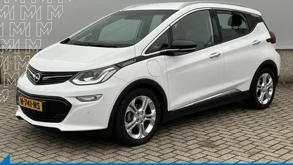 Wit Gebruikt 2020 Opel Ampera Business Hatchback | € 13.900 (Goede deal)
