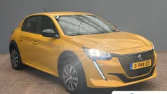 Geel Gebruikt 2023 Peugeot e-208 Active Hatchback | € 17.895 (Goede deal)