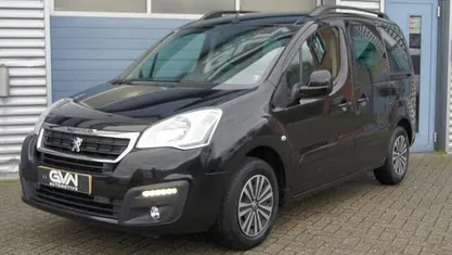 Zwart Gebruikt 2016 Peugeot Partner Tepee Active MPV | € 10.750 (Eerlijke prijs)