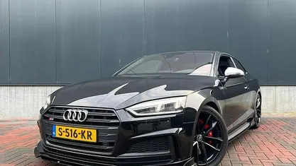 Zwart (metallic) Gebruikt 2017 Audi A5 Proline Coupé | € 38.900 (Eerlijke prijs)