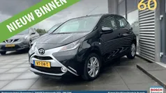 Zwart Gebruikt 2017 Toyota Aygo X-clusiv Hatchback | € 8.950 (Eerlijke prijs)