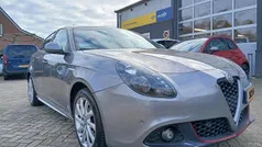 Grijs Gebruikt 2016 Alfa Romeo Giulietta Super Sedan | € 12.495 (Eerlijke prijs)