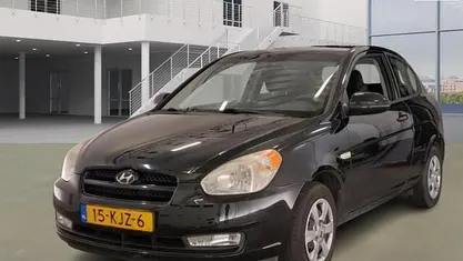 Zwart Occasion 2010 Hyundai Accent Dynamiq Hatchback | € 2.300 (Eerlijke prijs)