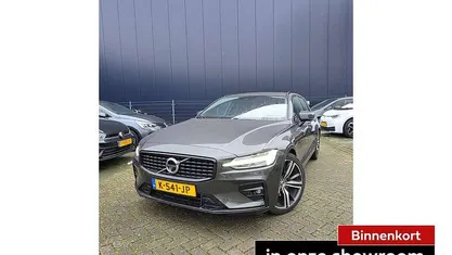 Grijs Occasion 2021 Volvo V60 R-Design Stationwagen | € 29.995 (Goede deal)