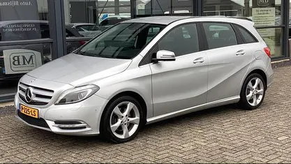 Grijs Occasion 2012 Mercedes B180 Ambition MPV | € 11.995 (Eerlijke prijs)