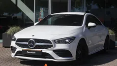 Wit Gebruikt 2019 Mercedes 180 AMG line Sedan | € 26.900 (Eerlijke prijs)
