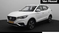 Wit Gebruikt 2020 MG ZS Luxury Sedan | € 14.995 (Eerlijke prijs)