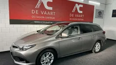 Bruin Gebruikt 2015 Toyota Auris Hatchback | € 12.499 (Eerlijke prijs)