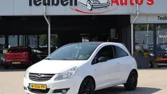 Wit Gebruikt 2009 Opel Corsa Essentia Hatchback | € 2.485 (Eerlijke prijs)