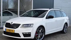 Wit Gebruikt 2014 Skoda Octavia RS Stationwagen | € 9.999 (Eerlijke prijs)