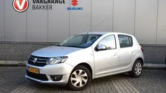 Gebruikt 2014 Dacia Sandero Lauréate Hatchback | € 7.250 (Eerlijke prijs)