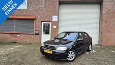 Zwart Gebruikt 2002 Opel Astra Edition Hatchback | € 999 (Eerlijke prijs)