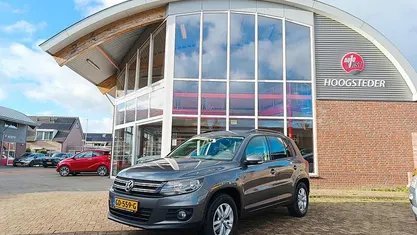 Grijs Occasion 2015 VW Tiguan Comfortline SUV | € 9.445 (Super prijs)