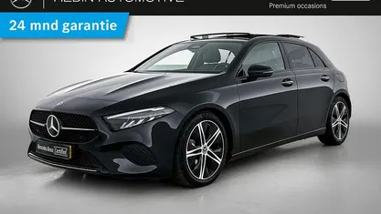 Zwart Gebruikt 2023 Mercedes A180 Luxury Hatchback | € 32.900 (Eerlijke prijs)
