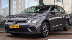 Grijs Gebruikt 2023 VW Polo Life Hatchback | € 20.895 (Eerlijke prijs)