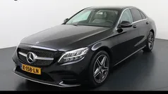 Zwart Gebruikt 2019 Mercedes C300 AMG line Sedan | € 33.950 (Goede deal)