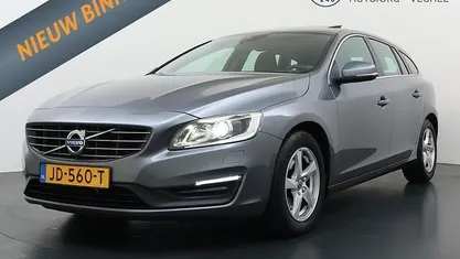 Grijs Occasion 2016 Volvo V60 Business Edition Stationwagen | € 9.995 (Eerlijke prijs)