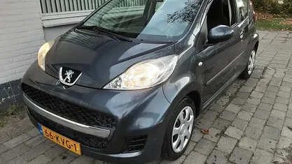 Occasion Peugeot 107 68 PK (50 kW) 2010 Hatchback Hatchback