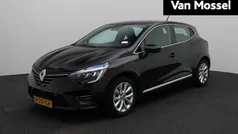 Gebruikt 2021 Renault Clio V Intens Hatchback | € 13.900 (Eerlijke prijs)