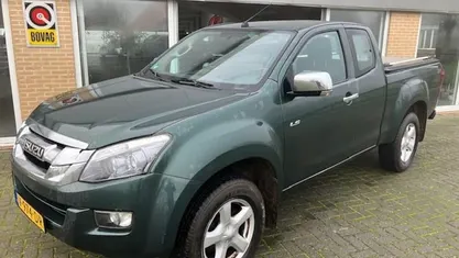 Groen (metallic) Occasion 2017 Isuzu D-Max Pickup | € 16.500 (Super prijs)