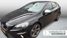 Zwart Gebruikt 2014 Volvo V40 R-Design Hatchback | € 12.694 (Eerlijke prijs)