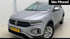 Grijs Gebruikt 2022 VW T-Roc Life SUV | € 27.900 (Eerlijke prijs)