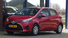 Rood Gebruikt 2016 Toyota Yaris Business Edition Hatchback | € 6.950 (Eerlijke prijs)