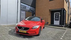 Rood Gebruikt 2018 Volvo V40 Stationwagen | € 17.950 (Eerlijke prijs)