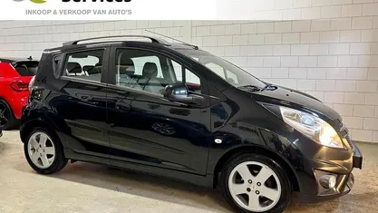 Occasion Chevrolet Spark LT 82 PK (60 kW) 2011 Zwart (metallic) Hatchback