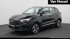 Zwart Gebruikt 2023 MG ZS Comfort Sedan | € 21.995 (Eerlijke prijs)