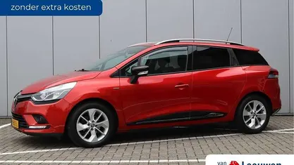 Rood Occasion 2017 Renault Clio GrandTour Intens Stationwagen | € 10.995 (Eerlijke prijs)