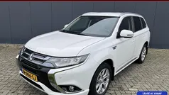 Wit Gebruikt 2017 Mitsubishi Outlander P-HEV SUV | € 18.950 (Eerlijke prijs)
