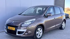 Bruin Gebruikt 2010 Renault Scénic III Expression MPV | € 2.750 (Goede deal)
