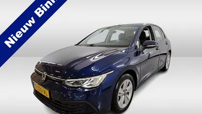 Occasion 2023 VW Golf VIII Life Hatchback | € 21.950 (Goede deal)