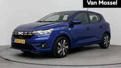 Gebruikt 2024 Dacia Sandero Expression Hatchback | € 18.440 (Eerlijke prijs)