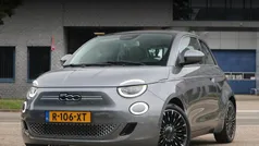 Grijs Gebruikt 2022 Fiat 500e La Prima Hatchback | € 21.845 (Eerlijke prijs)