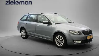 Grijs Occasion 2013 Skoda Octavia Business Line Stationwagen | € 4.845 (Eerlijke prijs)