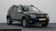 Zwart Gebruikt 2015 Dacia Duster Lauréate SUV | € 10.940 (Eerlijke prijs)