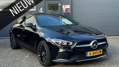 Zwart Gebruikt 2023 Mercedes CLA200 Business Sedan | € 34.900 (Eerlijke prijs)