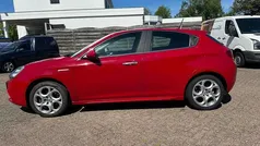 Rood Gebruikt 2016 Alfa Romeo Giulietta Super Hatchback | € 7.395 (Super prijs)